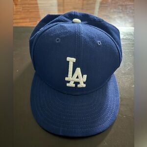 La cap size 8 new era